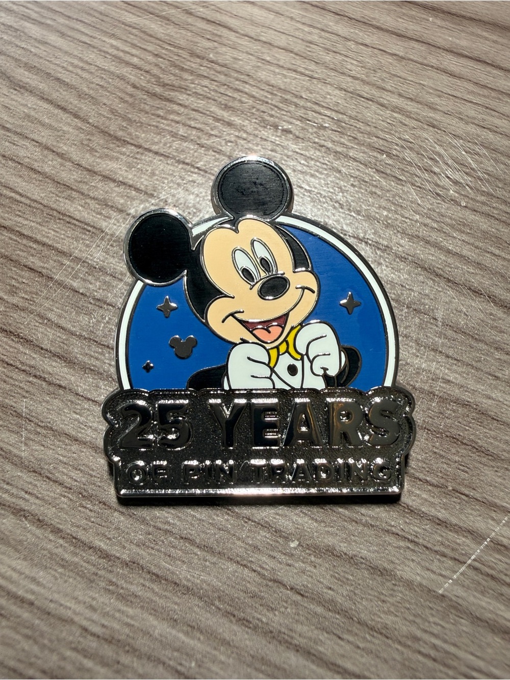Disney Pins Mickey Mouse